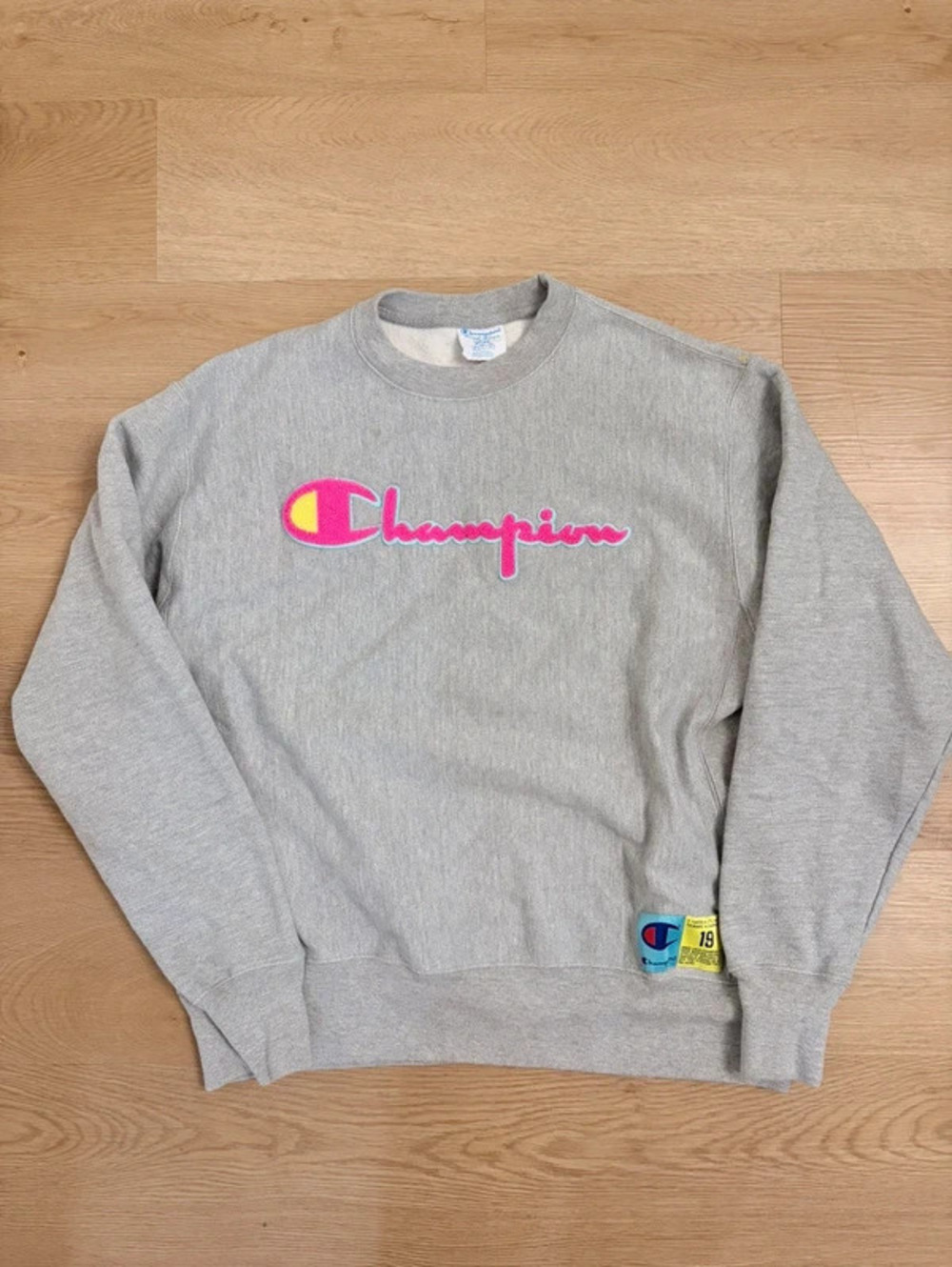 Champion Reverse Weave Gray Crewneck Sweatshirt Pink Logo Size Large